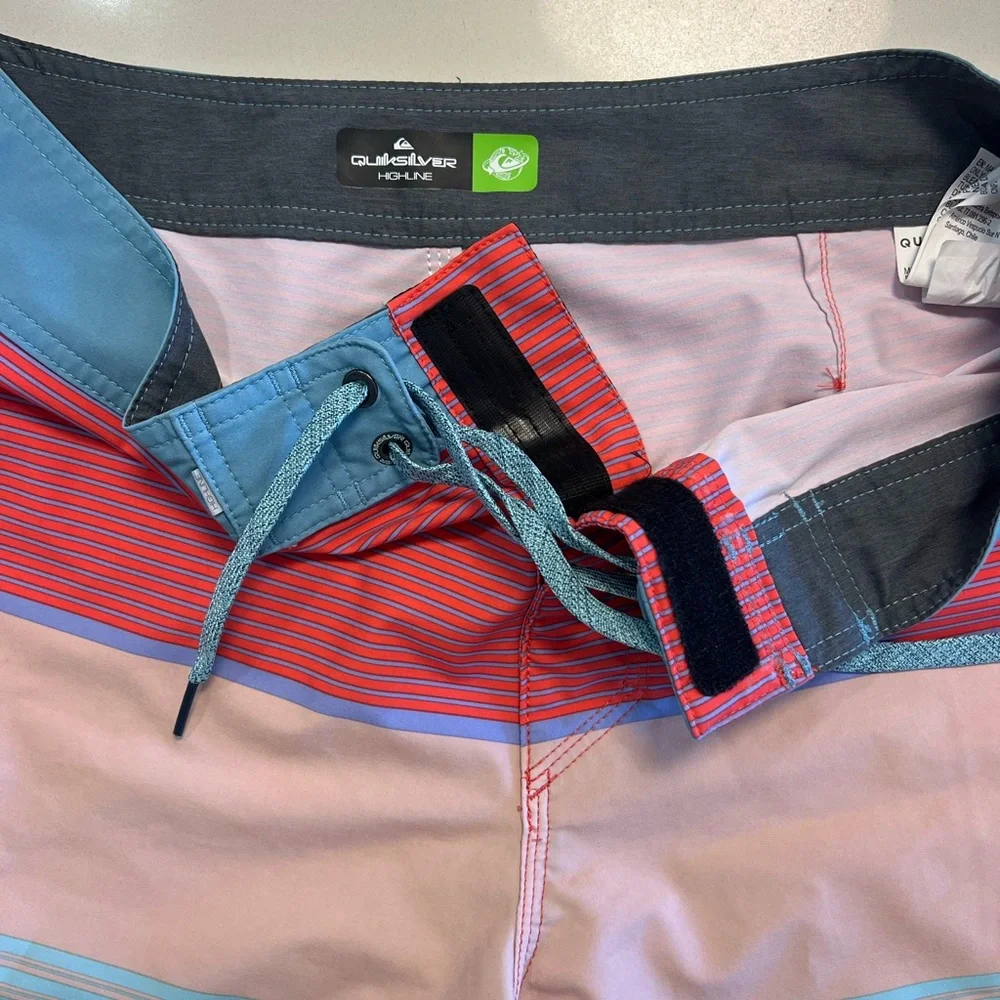 Quiksilver Surfsilk Tijuana 19” Boardshorts Striped Preppy Coastal Vacation📐31